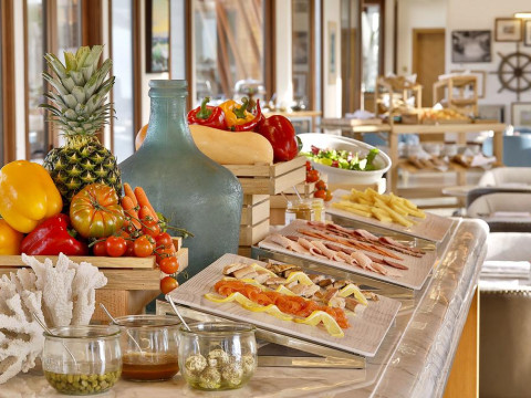 THE RITZ-CARLTON, RAS AL KHAIMAH AL HAMRA BEACH