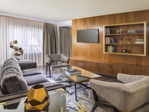 The Statler Dallas, Curio Collection By Hilton