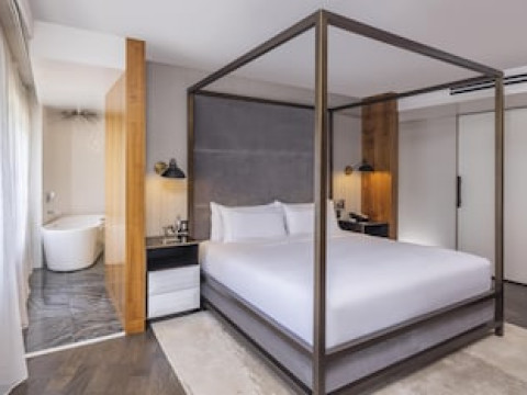 The Statler Dallas, Curio Collection By Hilton
