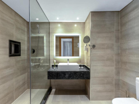 THE V LUXURY RESORT SAHL HASHEESH