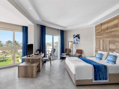 THE V LUXURY RESORT SAHL HASHEESH