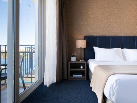 The Waterfront Hotel