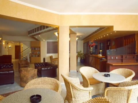 THEO BEACH HOTEL APARTMENTS