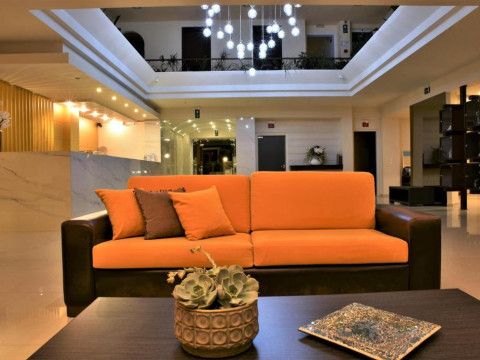Theo Hotel