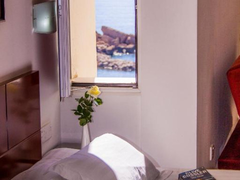 Theo Sunset Bay Hotel