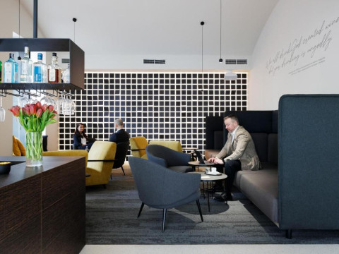 Three Crowns Hotel