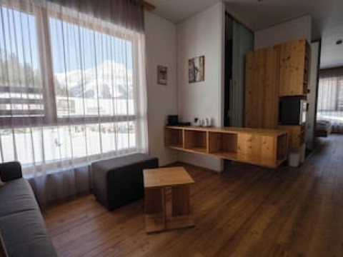 TIROL LODGE