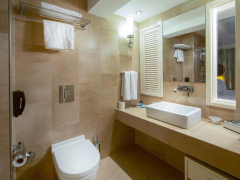 Hotel Titanic Comfort Sisli