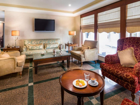 Hotel Titanic Comfort Sisli