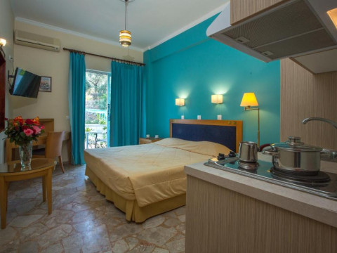 Tolon Beach Hotel (Tolo)