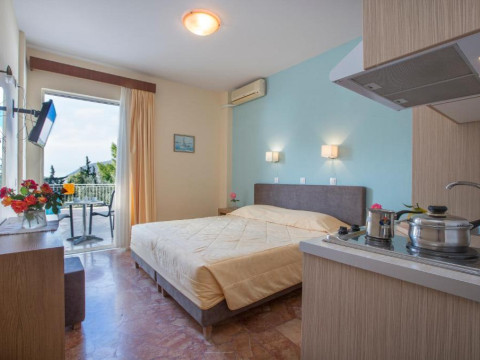 Tolon Beach Hotel (Tolo)
