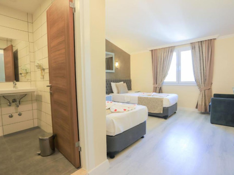 Tonoz Beach Hotel