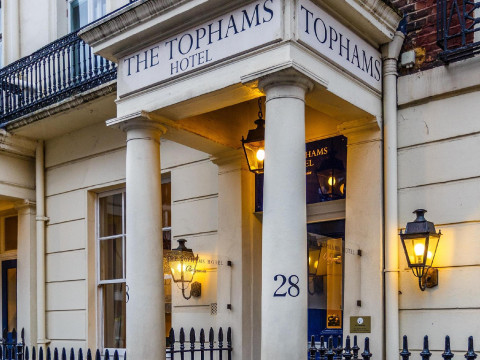 Tophams Hotel