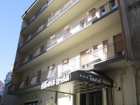 Tourist Hotel