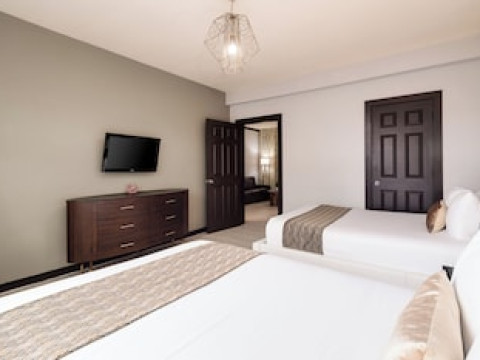 TRADEWINDS APARTMENT HOTEL MIAMI BEACH