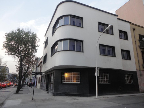 Traveller's Place Hostel