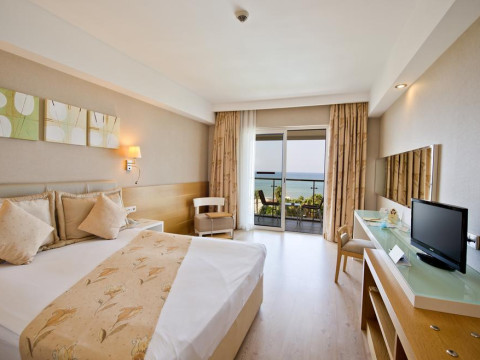 TRENDY PALM BEACH HOTEL