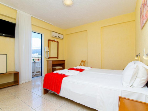 TRITON MALLIA HOTEL