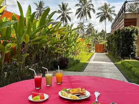 Triyana Resort Carangsari