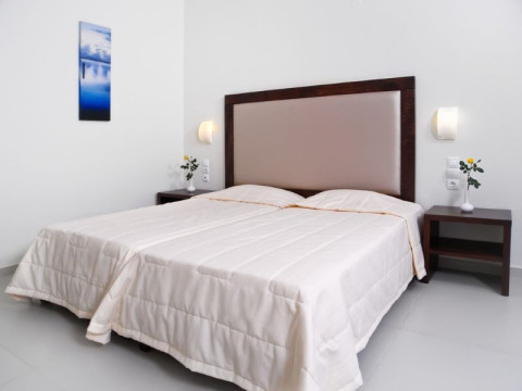 TROULIS APART HOTEL