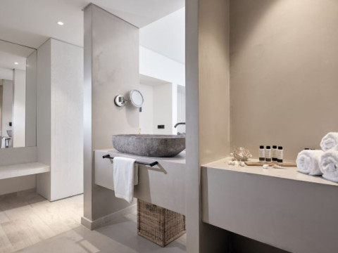 Caravel Suites