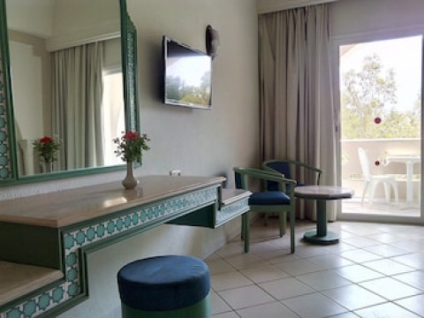 TUNISIA LODGE
