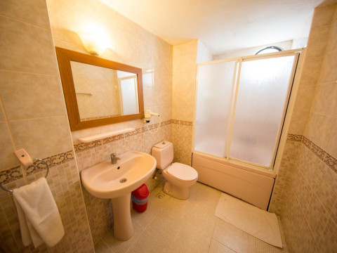 TUNTAS APART HOTEL