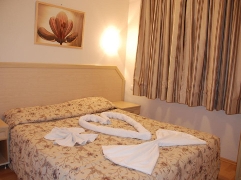 TUNTAS APART HOTEL