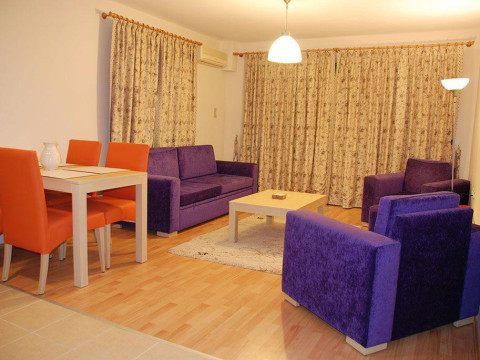 Tuntas Suites Altinkum