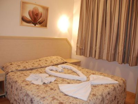 TUNTAS APART HOTEL