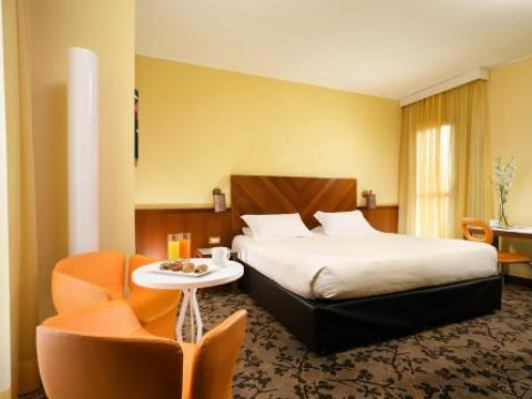 UNAHOTELS MEDITERRANEO MILANO