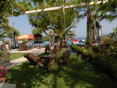 EVA BEACH HOTEL