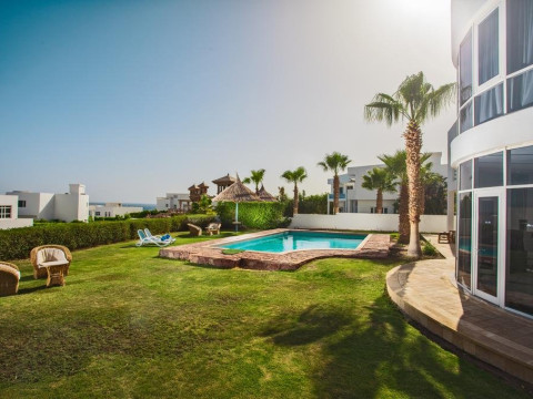 JOLIE VILLE GOLF RESORT
