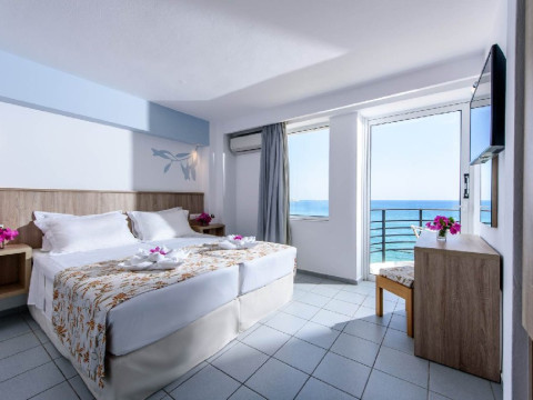 Alia Beach Hotel (Hersonisos)