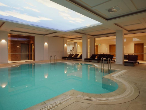 Astor Garden Hotel 5*