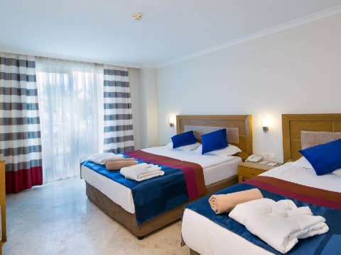 CRYSTAL BOUTIQUE BEACH RESORT