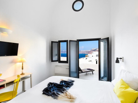 Ambassador Aegean Luxury Hotel Suites (Akrotiri - Santorini)