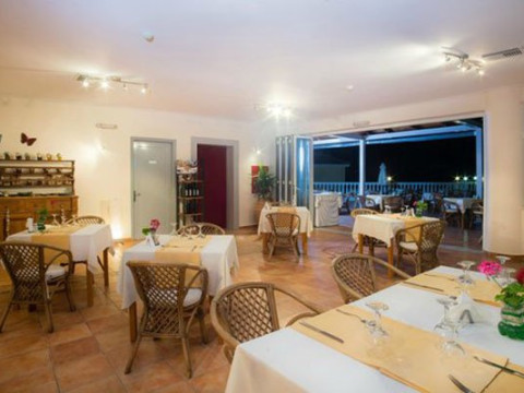 Zefyros Eco Resort - Agios Kirikos