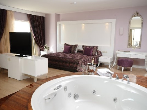 ROMA BEACH RESORT (+15 ADULT ONLY)