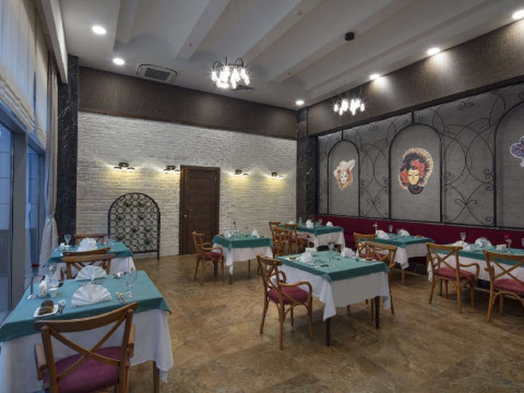 DOSINIA LUXURY RESORT HOTEL