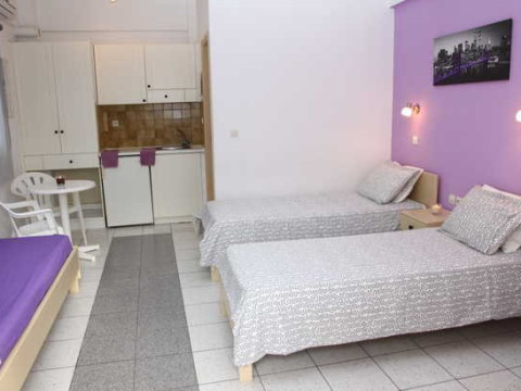 Happy Days Studios and Apartments (Malia)