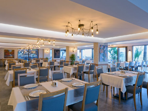 FLORIA BEACH HOTEL