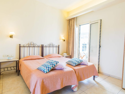 Pela Sofia Apartments (Crete Altino)