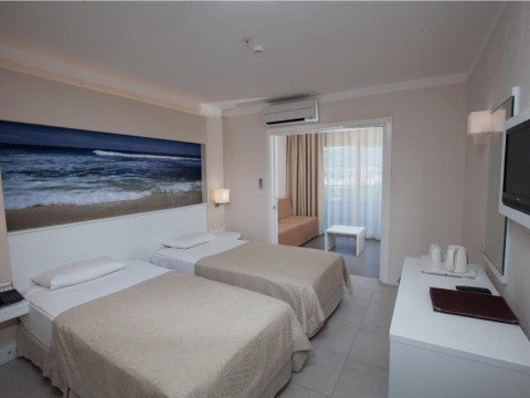 BATIHAN BEACH RESORT SPA