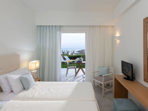 Maritimo Beach Hotel