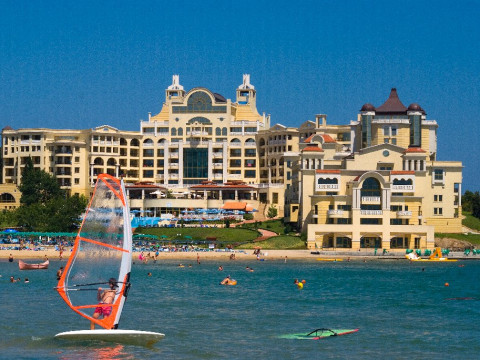 MARINA ROYAL PALACE