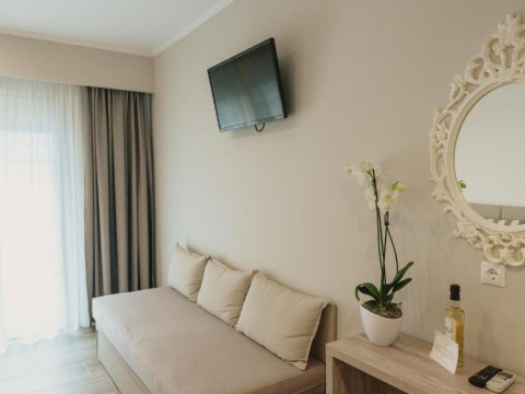 Ammos Beach Seaside Luxury Suites