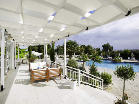 Happy Days (Adults Only 16+) - Tholos