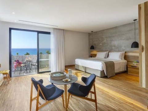 Anemi Hotel Suites 