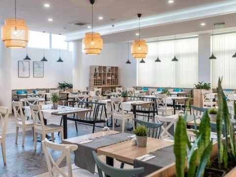 iHOTEL